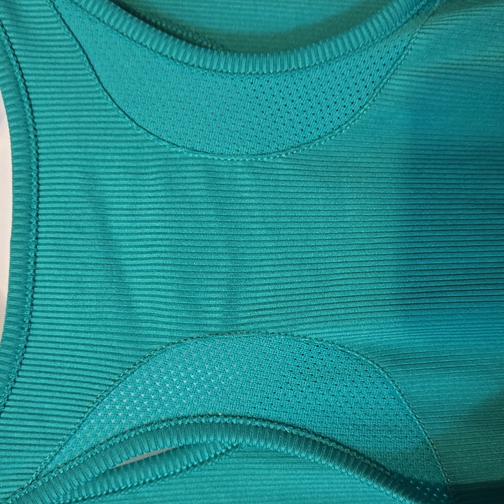 Under Armour Tank Top, YXXL, Fitted, Heat Gear, Teal, Blue, Green, Poly Blend - Picture 11 of 11
